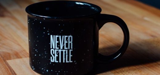 coffee mug that says never settle